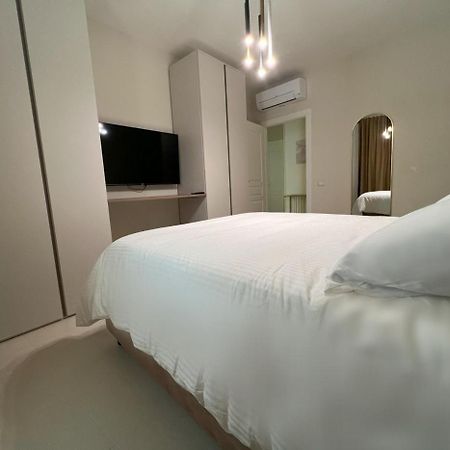 Red Bridges House Apartment เนเปิลส์ ภายนอก รูปภาพ
