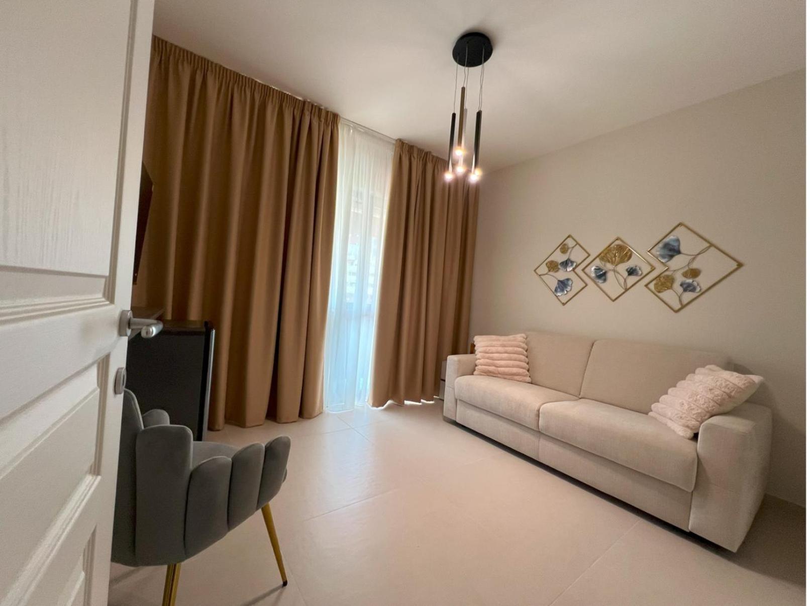 Red Bridges House Apartment เนเปิลส์ ภายนอก รูปภาพ