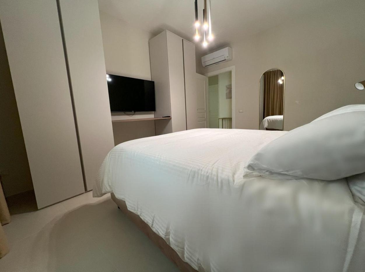 Red Bridges House Apartment เนเปิลส์ ภายนอก รูปภาพ